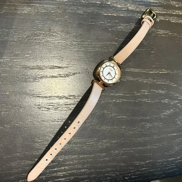 Kate Spade blush pink watch ♠️ - Picture 2 of 3